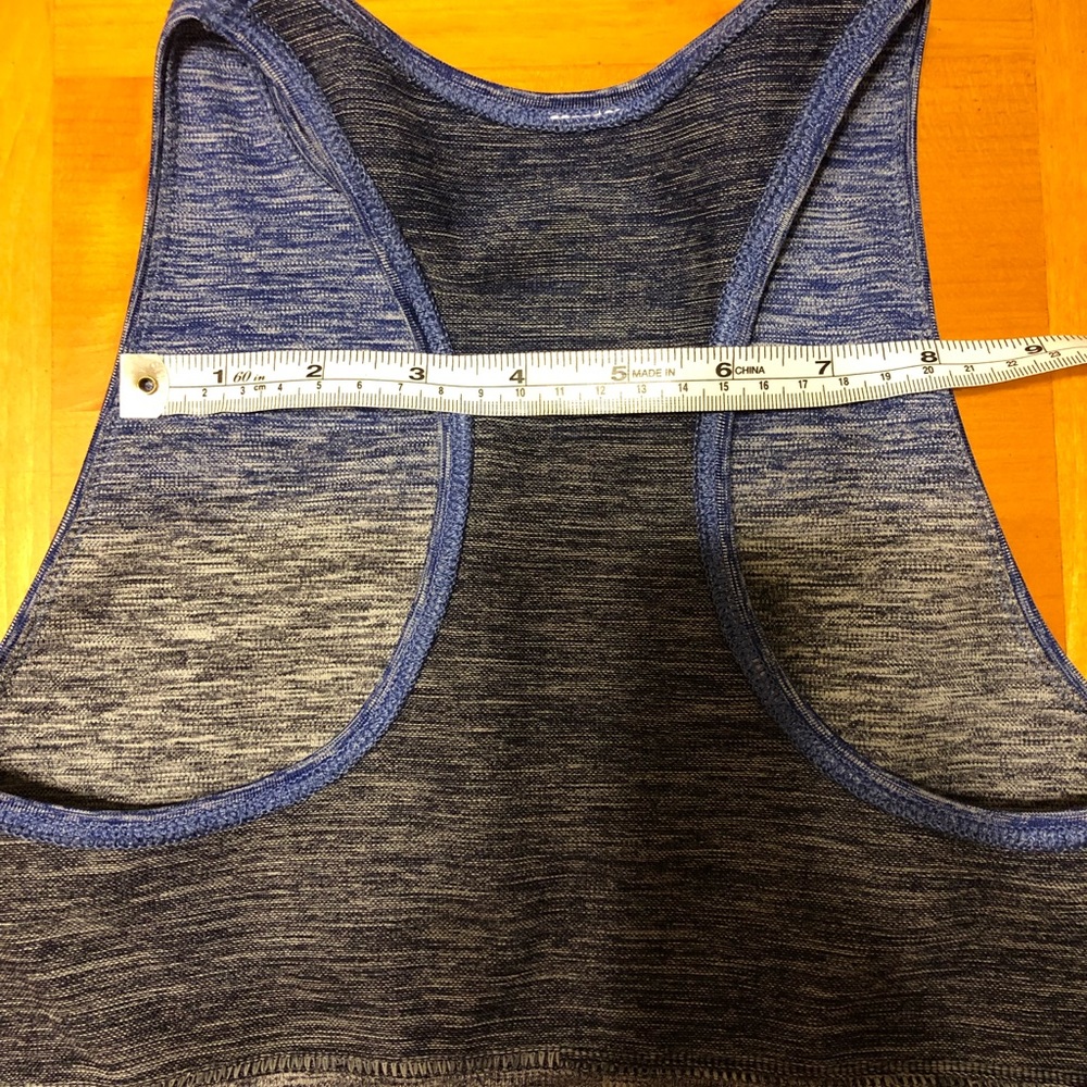 COPY - Lululemon Crop Top - Picture 4 of 5